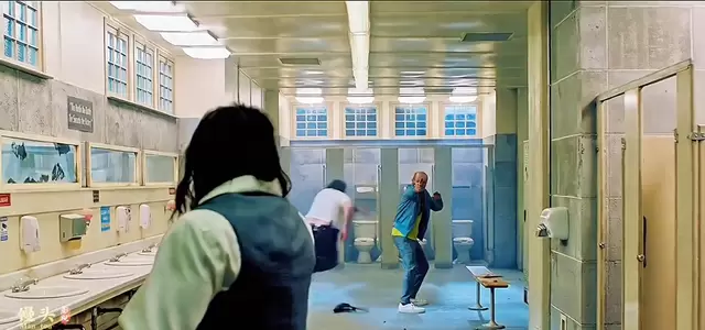 《你为什么有枪打死你》混剪引发关注，陷洛哥出演职业杀手：资讯配图