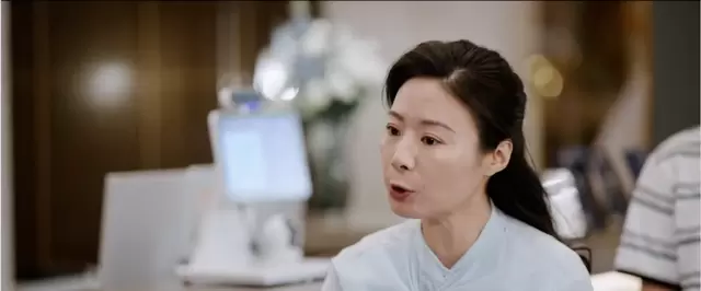 《蜜语纪》“高考房助听器事件”引观众聚焦亲子边界议题：现场图