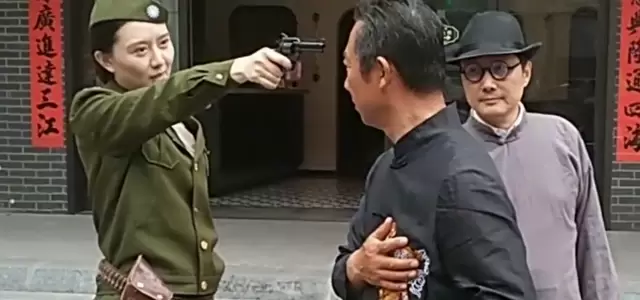 海州本土谍战短剧《海州暗舞》发布预告片，民国老街双面特工身份引爆悬念：现场图