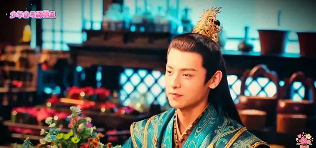 百里东君双手刀剑术亮相《少年白马醉春风》第19集：资讯配图